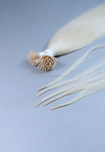 ผมต่อแบบมนุษย์ผมเคราตินสีบลอนด์แบบปลายแหลมผมต่อแบบไม่มีเส้นใยสังเคราะห์ - Product Image 3