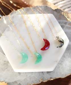 Colliers de pierres précieuses de croissant de lune d'opale bleue colliers de chaîne filaire Boho 925 argent plaqué or colliers pendentifs faits à la main délicats - Product Image 6