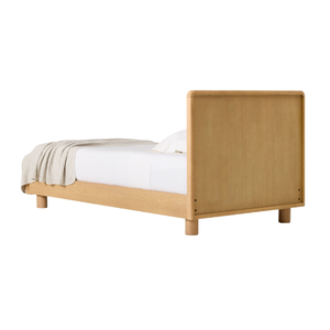 Lit en teck contemporain pour chambre principale et intérieur d'hôtel avec tête de lit et pied de lit à lattes verticales - Product Image 6