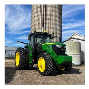 Nouveau tracteur agricole Johnn Deeree avec couple de sortie élevé adapté aux travaux agricoles lourds et au labour - Product Image 4