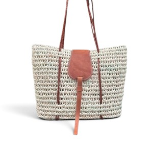 Sac fourre-tout de plage léger de style bohème marocain, couleur unie, fermeture à cordon, pompon, logo personnalisé - Product Image 1