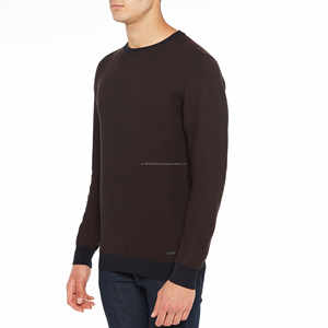 Sudaderas de cuello redondo para hombre de diseño italiano con mangas largas Patrón sólido Hilo teñido Suministro ODM - Product Image 2
