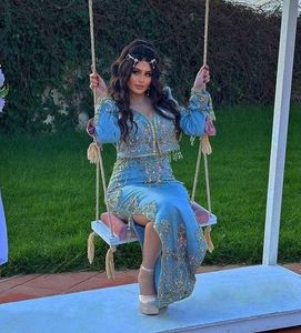 Impresionante bordado de diseñador en chaqueta azul cielo y vestido karakou con cuentas de cristal adornadas, piedra, trabajo dabka @ 2024 - Product Image 2