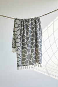 Serviette turque Maya en tissu éponge jacquard, 36x66 pouces, 100% coton - Product Image 1