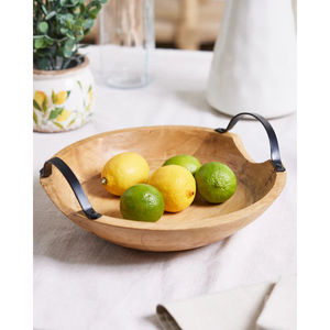 Plateau en bois fini naturel avec poignées latérales en fer noir pour les plats de nourriture dans la décoration de la maison et des restaurants Plateau de forme ronde - Product Image 1