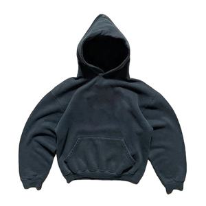 Sweat à capuche zippé surdimensionné avec poche avant épaules tombantes et manches larges Look streetwear tendance - Product Image 2
