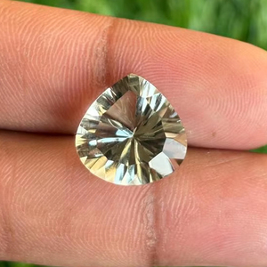 Direct Inde Fabricant Naturel Vert Aigue-Marine Poire Coupe Coeur Poli Pierres Précieuses En Vrac Fabrication de Bijoux Certifié IGI - Product Image 1