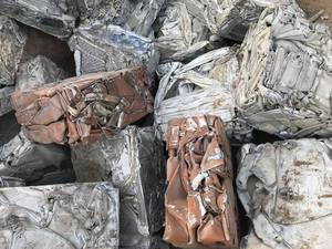 Débris d'extrusion d'aluminium de haute pureté 6063-Propre et non peint pour la fusion et la production de lingots - Product Image 4