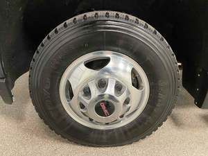 GMC Sierra 3500HD Denali Crew Cab LB DRW 4WD 2020 / En venta con bajo kilometraje, motor de gasolina, coche usado en buen estado y sin accidentes - Product Image 5