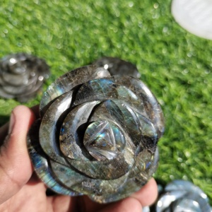 Cabujón de cristal tallado a mano exclusivo, flor de labradorita azul Natural Premium, flor de cristal para regalo - Product Image 5