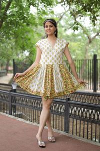 Robe indienne imprimée florale en coton avec bloc de main Robe de fête d'été pour les femmes Boho courte Robe cadeau de mariée personnalisée en solde - Product Image 2