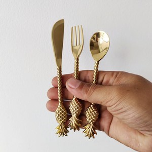 Ensemble de couverts en laiton vintage au design tendance pour une expérience culinaire parfaite pour les maisons traditionnelles et les dîners luxueux - Product Image 3