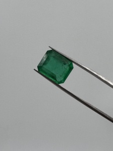Octogone zambien naturel de qualité supérieure très fin et de haute qualité coupe 4.93 carats pour la fabrication de bijoux - Product Image 2