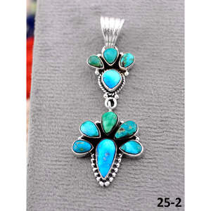 Pendentif Turquoise Fait Main du Sud-Ouest, Émeraude de la Vallée avec Sertissage à la Française en Argent Sterling, Breloques Taille Émeraude - Product Image 2