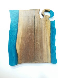 Tabla de cortar y servir de resina natural de acacia y Océano Azul Tabla de cortar de resina de madera hecha a mano de primera calidad a bajo precio - Product Image 6