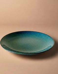 Assiette à dîner en céramique émaillée Ocean Mist, bord large, silhouette moderne, finition résistante aux rayures, parfaite pour des repas élégants au quotidien - Product Image 3