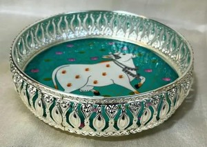 Hoja de metal con bandeja de forma redonda con estampado de animales Clorful, elegante Art Deco para comida y vino, decoración y servicio de boda - Product Image 2