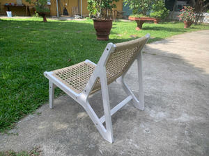 Elegante Silla de Madera de Acacia para Exteriores con Diseño Minimalista, Construcción Ecológica y Duradera para Uso en Hoteles y Villas - Product Image 3