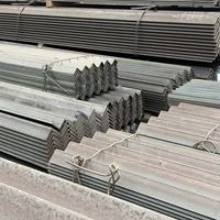 Profil métallique pré-galvanisé à fentes, profilé en acier en forme de L pour système de rayonnage d'entrepôt, 3m