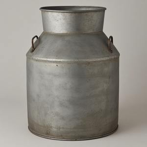 Boîte de lait galvanisée de ferme rustique avec finition grise antique parfaite pour la décoration extérieure de jardin de maisons de cuisines - Product Image 5