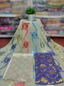 Tendance très demandée : Tissu jacquard Fransawi Dirac de couture somalienne traditionnelle, sergé slub uni, paillettes dorées, motif floral et feuillage vert - Product Image 3