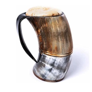 Chope à bière médiévale authentique de qualité supérieure fabriquée à la main Tasse à corne animale naturelle polie écologique Corne à boire médiévale - Product Image 1