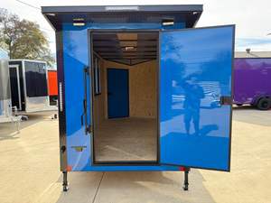 Remolque de Carga de Calidad, Contenedor, Semirremolque, Envío Rápido / Remolque Cerrado Rock Solid 8.5x16 10k, Paquete para Contratistas - Product Image 5