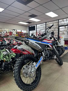 Moto Apolo Thunder 250cc 2024 à vente rapide, disponible et prête à l'exportation - Product Image 4