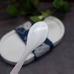 Cuillère à café et à thé sophistiquée en acier inoxydable pour mariages et fêtes pour la mise en table et le service - Product Image 3