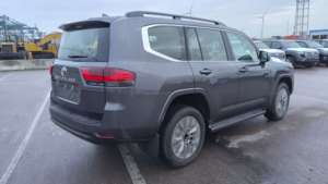 Sin Accidentes, Auto Usado TOYOTA LANDCRUISER 300 V6 VXR <span class=keywords><strong>ZX</strong></span> de 7 Plazas, Motor Turbo, Autos Usados Listos para Enviar a Todo el Mundo - Product Image 4