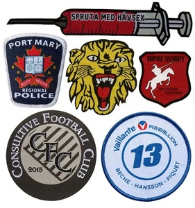 Badges et écussons tissés et brodés personnalisés pour clubs de football, nouvelle conception, en tissu, pour vêtements. - Product Image 1