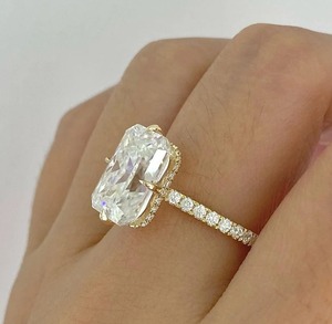 Anillo de diamante cultivado en laboratorio de Color D E F de corte radiante hermoso anillo de boda de Halo oculto de oro amarillo de 14 K regalo para su anillo personalizado - Product Image 5