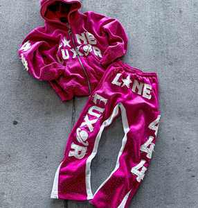 ชุดวอร์ม500 GSM ประดับพลอยเทียมปักลายโลโก้ตามสั่ง - Product Image 4