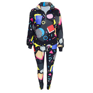 Nuevo diseño más vendido, chándal estampado de alta calidad, 100% poliéster, conjuntos de chándal sublimado de dos piezas para mujer, precio al por mayor - Product Image 4