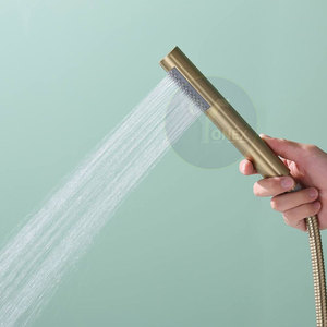 Robinet de remplissage de baignoire léger et facile à déplacer, deux modes de fonctionnement : bec verseur et pulvérisateur - Product Image 6