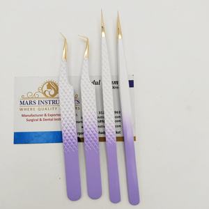 Pince à épiler en acier inoxydable bicolore à pointe dorée à 45 degrés Matériau japonais - Product Image 1