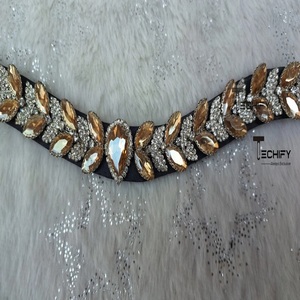 Bandeau de front de conception de feuille de cristal doré fait à la main de luxe pour cheval accessoire de bride en cuir élégant pour les spectacles équestres et l'équitation - Product Image 4