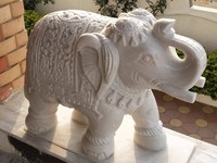 Statue d'éléphant en marbre blanc pour décoration extérieure, éléphant décoratif sculpté à la main en marbre, grande statue d'éléphant en marbre