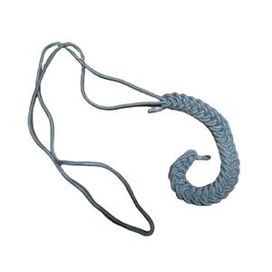 Aiguillettes de luxe haut de gamme avec épingle de sûreté, cordon torsadé argenté, embout en mylar doré, cordon d'épaule et embouts métalliques - Product Image 6