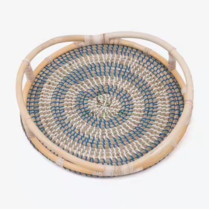 Plateau en jonc de mer tissé élégant pour bureau à domicile et décoration de table basse - Product Image 1