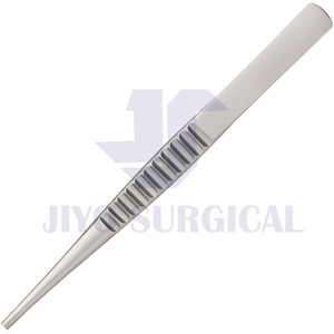 Fórceps de disección Treves versátiles de 150mm con fuente de alimentación manual de 1x2 dientes utilizada para manipular tejidos quirúrgicos delicados - Product Image 3