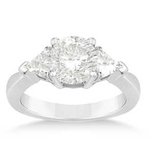 Anillo de Compromiso de Oro Blanco de 14K con Tres Diamantes Trilliantes de 0.70ct, Joyería de Diamantes - Product Image 2