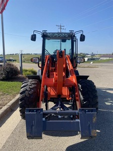 รถตัก R640ขนาด2024 Kubota รถตักขนาด5.2ตันพร้อมเครื่องยนต์ดีเซล64.4แรงม้า Kubota อุปกรณ์ก่อสร้างที่ทนทาน - Product Image 3
