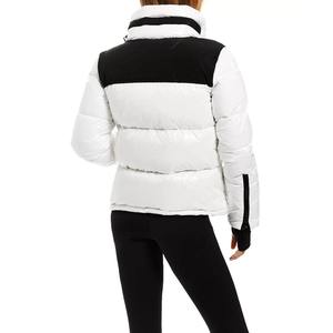 Chaqueta acolchada para exteriores a prueba de viento para mujer con diseño brillante con capucha con acolchado grueso y cálido para la moda de invierno - Product Image 3
