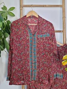 Pijama de manga larga Retro de doble capa de satén de algodón puro Jacquard teñido de hilo para mujer, ropa de casa de primavera y verano con cuello en V - Product Image 2