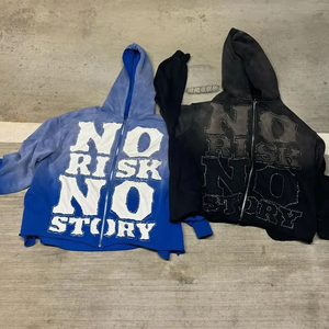 Sudadera con capucha estilo streetwear para hombre, azul y negro con estampado degradado, informal, con diseño gráfico de letras en relieve. - Product Image 3