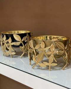 Plateaux en métal décoratifs de designer 2026, parfaits pour présenter des assortiments de chocolats et de bonbons lors d'événements et de réunions - Product Image 4