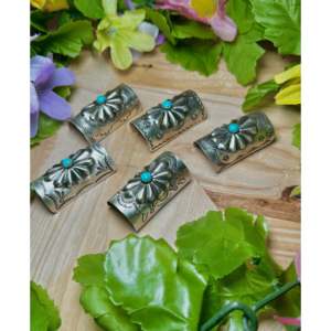 Attache-cheveux artisanale en turquoise de Kingman et argent sterling, fabrication Navajo - Product Image 3