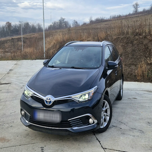 Usado Toyota Auris disponible para la venta al mejor precio Transmisión automática - Product Image 4