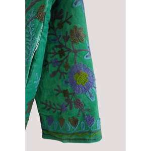 Chaqueta de terciopelo bordada a mano para mujer, ropa de fiesta, estilo tradicional con elegancia moderna - Product Image 4